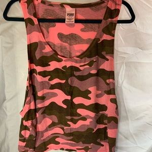 VS PINK Tank in Pink Camo